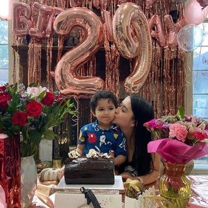 Meet your Posher, Paula